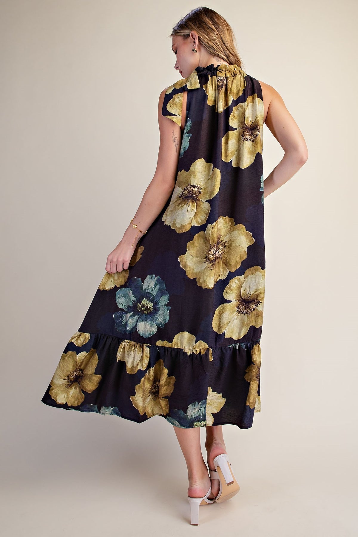 F26 Lovely Floral Dress