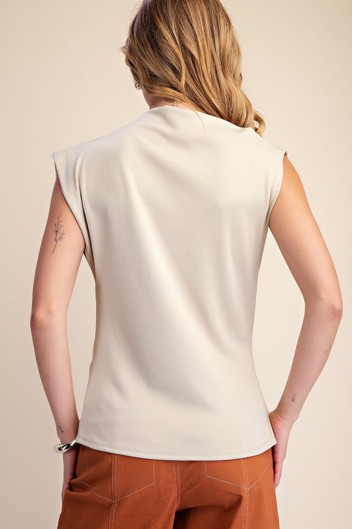 F26 Asymmetric Top