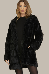 F26 Black Beauty Faux Fur