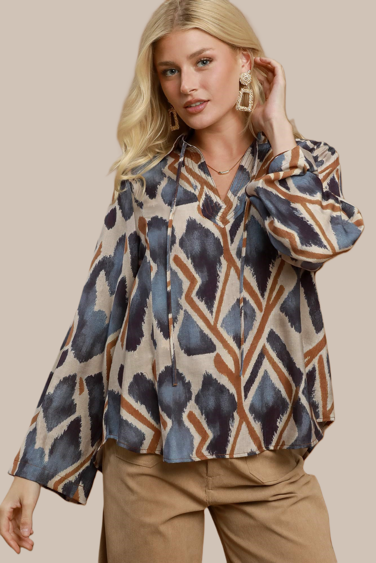 F26 Abstract Tie Top