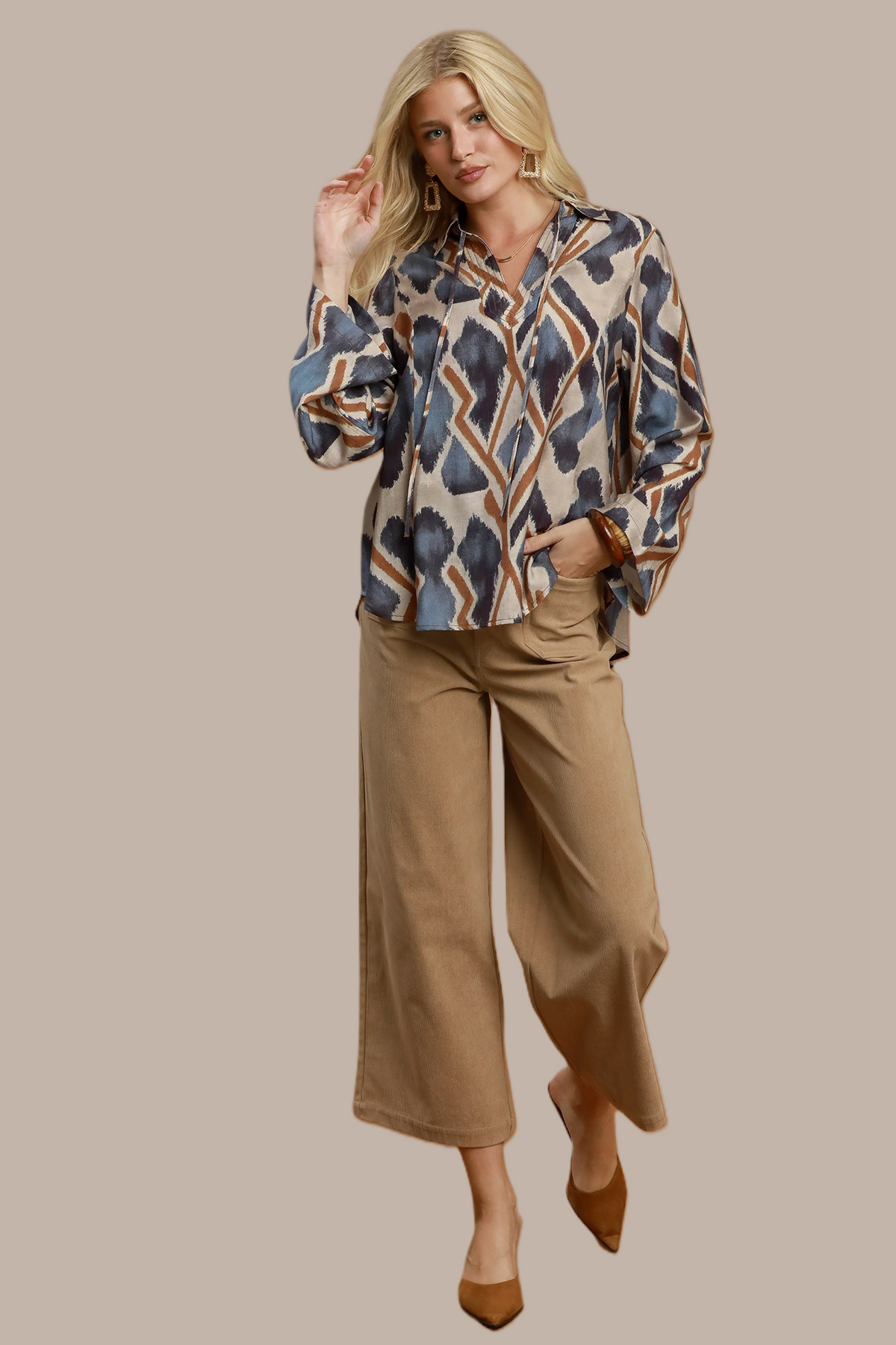 F26 Abstract Tie Top