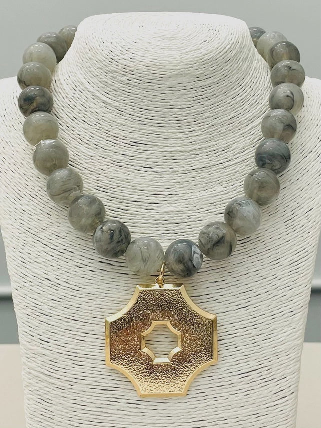 F26 Lovely Necklace