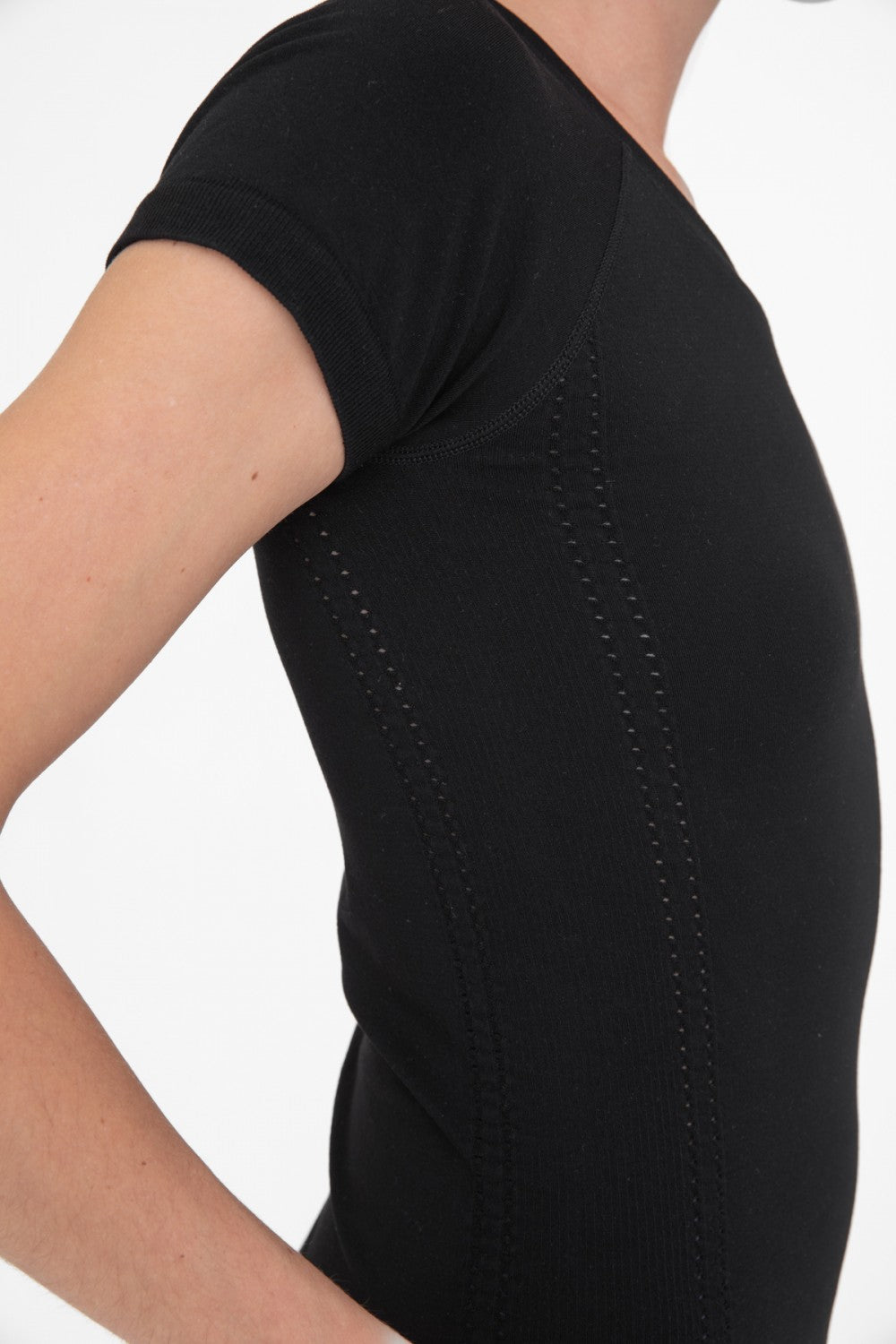 Seamless Perforated Tee in 2 colors