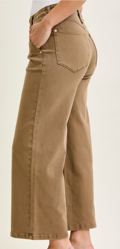SU26 Golden Brown Jean